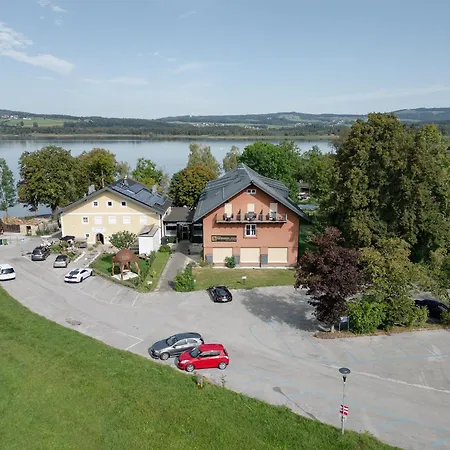 Seebrunn Am Wallersee - And - Self-check-in