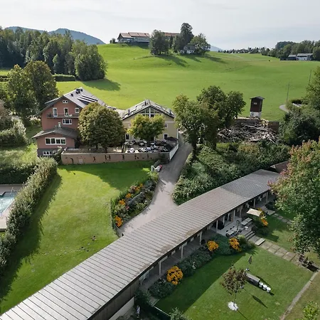 Seebrunn Am Wallersee - And - Self-check-in Hotel