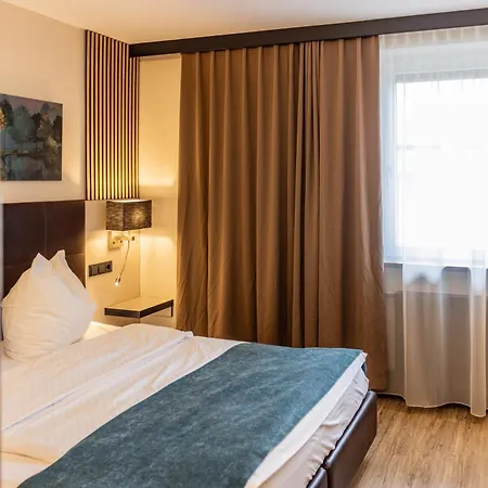 Seebrunn Am Wallersee - And - Self-check-in Hotel 3*