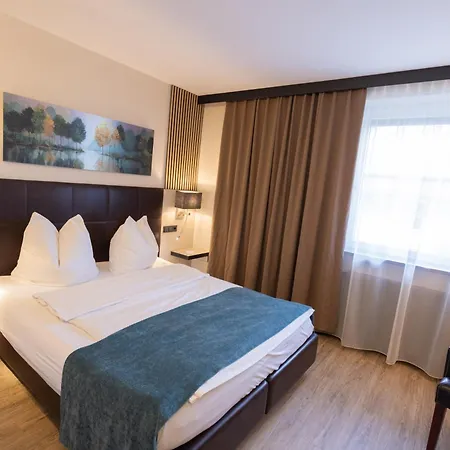 Seebrunn Am Wallersee - And - Self-check-in Hotel 3*