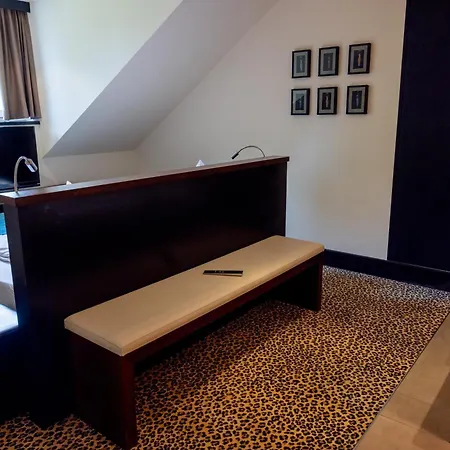 Seebrunn Am Wallersee - And - Self-check-in Hotel Henndorf am Wallersee