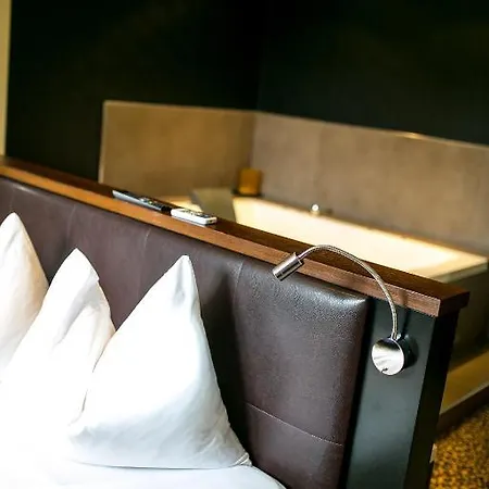 Seebrunn Am Wallersee - And - Self-check-in Hotel