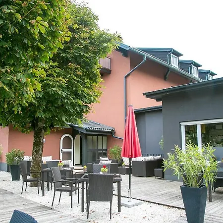 Hotel Seebrunn Am Wallersee - And - Self-check-in